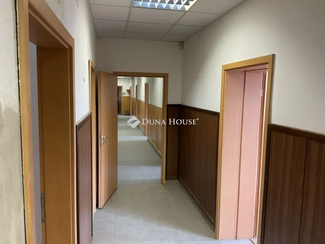 Eladó telek Pécs, Nagyhidi út 7000 nm