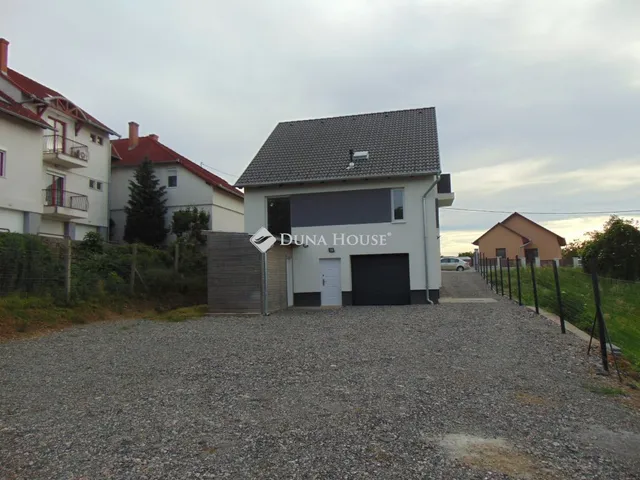 Eladó ház Pécs 181 nm
