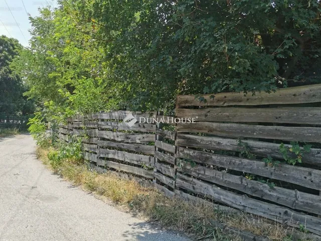 Eladó telek Pécs, Szentlőrinci út 1437 nm