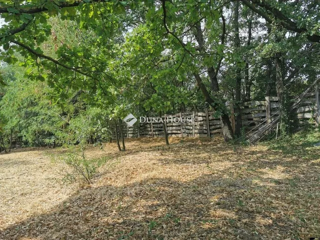 Eladó telek Pécs, Szentlőrinci út 1437 nm