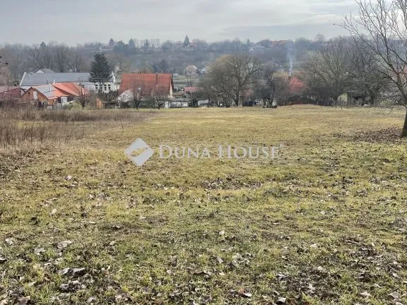 Eladó telek Kozármisleny 1000 nm