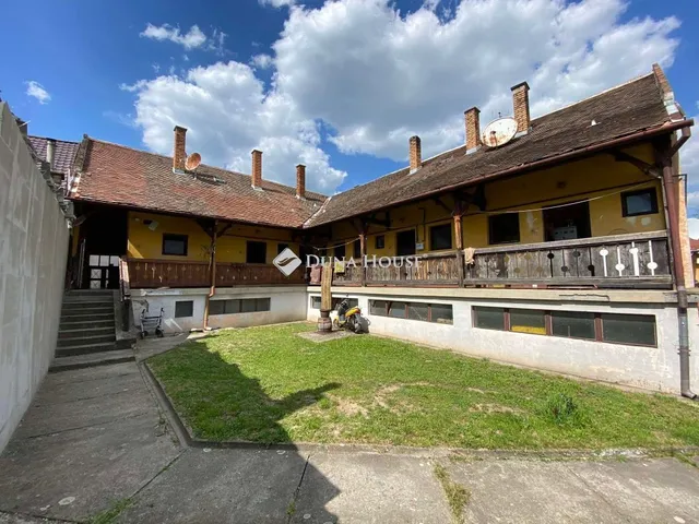 Eladó lakás Pécs 42 nm