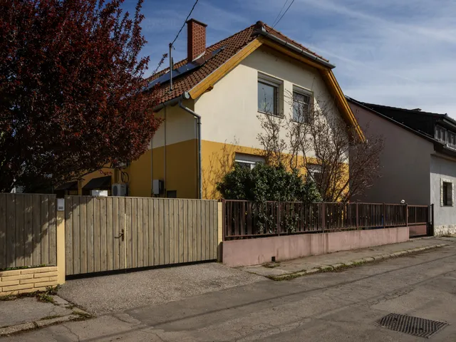 Eladó ház Pécs 174 nm