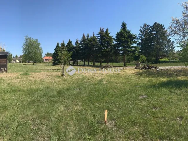 Eladó telek Balatonkeresztúr 453 nm