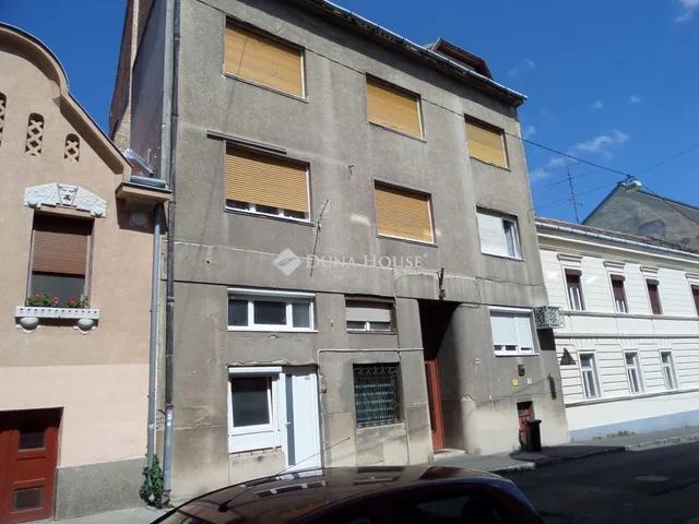 Eladó lakás Pécs 34 nm