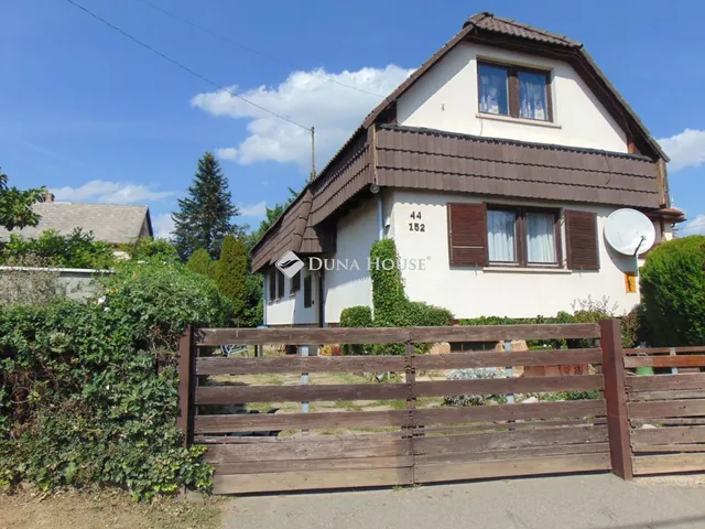 Eladó ház Pécs, Donátusi út 110 nm