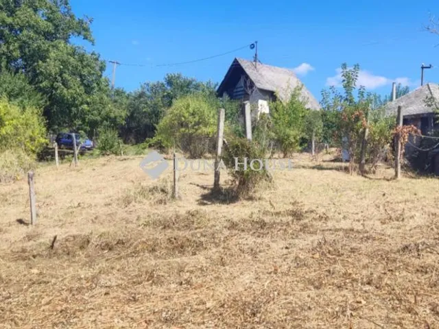 Eladó telek Pécs 2405 nm