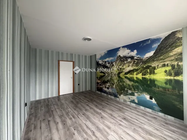 Eladó lakás Pécs, Uitz Béla utca 70 nm