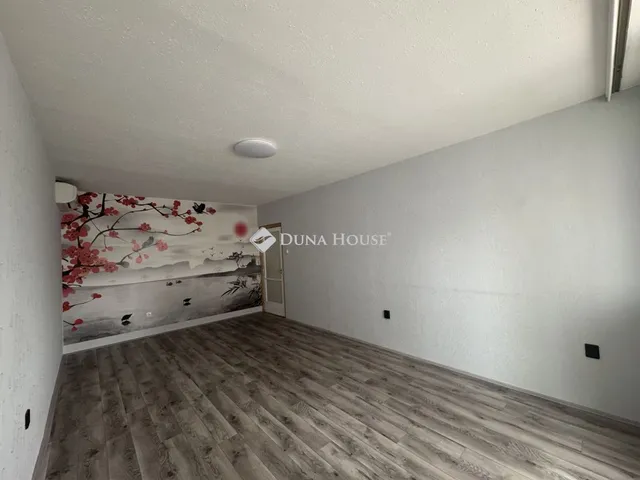 Eladó lakás Pécs, Uitz Béla utca 70 nm