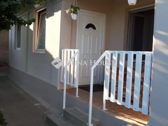 Eladó ház Siklós, Vujicsics Tihamér utca 55 nm