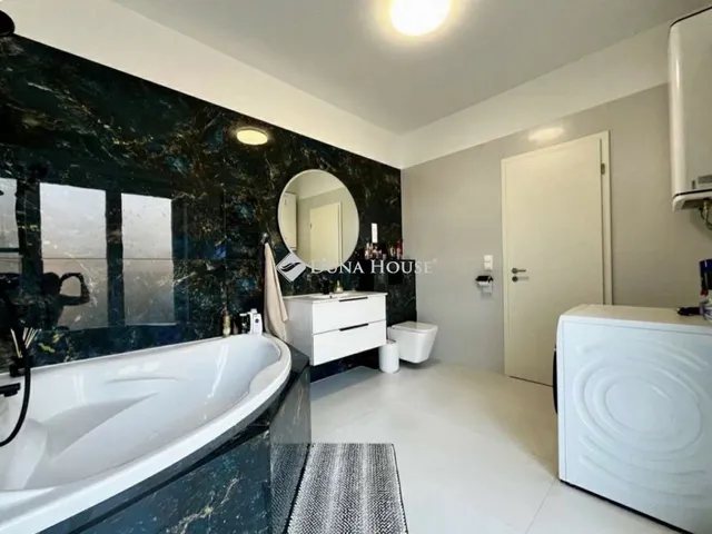 Eladó lakás Pécs, Szigeti út 50 nm