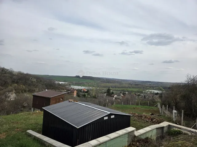 Eladó telek Pécs 1718 nm