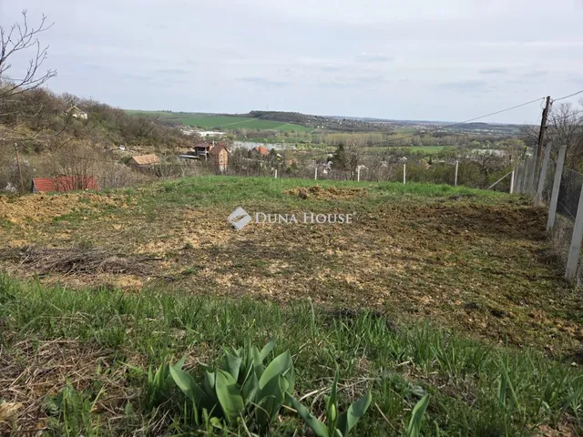 Eladó telek Pécs, Sas utca 1718 nm