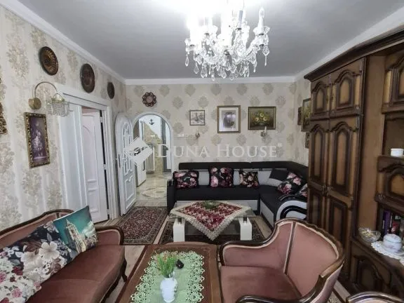 Eladó lakás Komló, Kossuth Lajos utca 52 nm