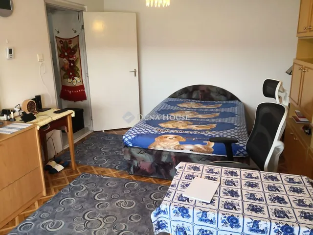 Eladó lakás Pécs, Nagy Imre út 40 nm