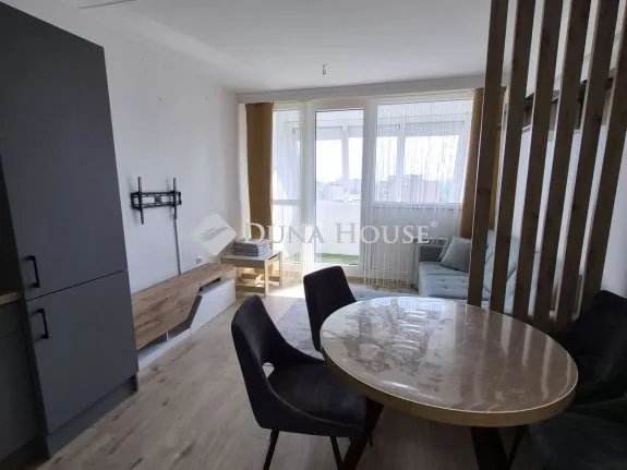 Eladó lakás Pécs, Uitz Béla utca 63 nm