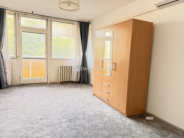 Kiadó lakás Pécs, Nagy Imre út 52 nm