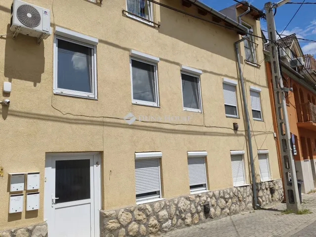 Eladó lakás Pécs 163 nm