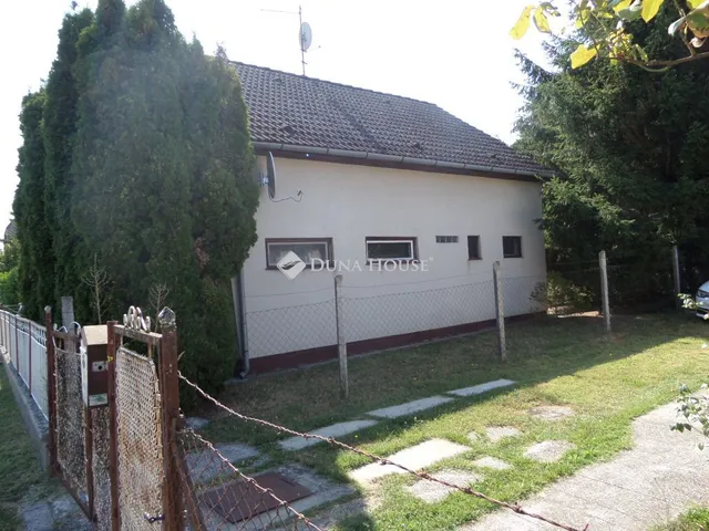 Eladó nyaraló Balatonmáriafürdő, Rákóczi Ferenc utca 118 nm
