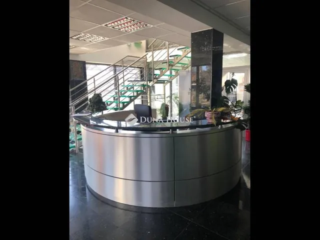 Eladó kereskedelmi és ipari ingatlan Gödöllő 435 nm