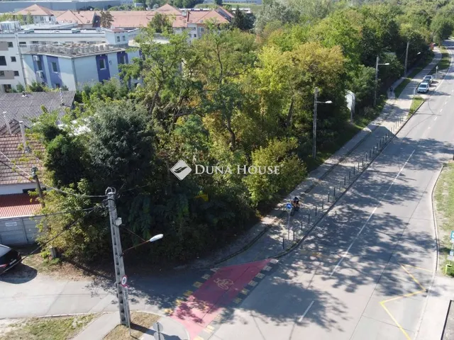 Eladó telek Budapest IV. kerület, Váci út 405 nm