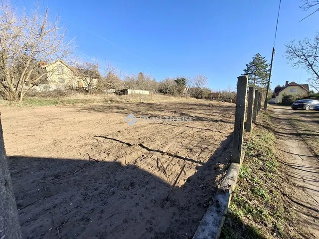 Eladó telek Csömör 860 nm