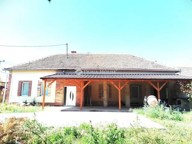 Eladó ház Abádszalók 85 nm