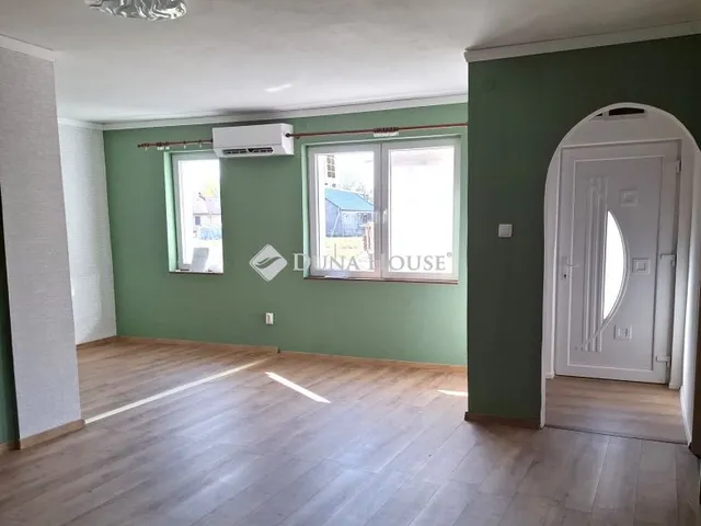 Eladó ház Újszilvás 80 nm