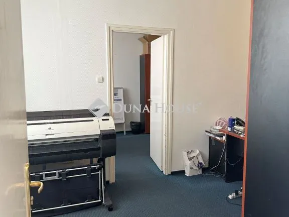 Kiadó kereskedelmi és ipari ingatlan Budapest IV. kerület 30 nm