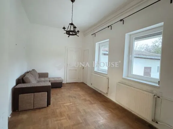 Eladó ház Budapest XV. kerület, Thököly út 116 nm