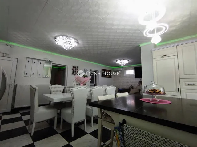 Eladó ház Jászfényszaru 156 nm