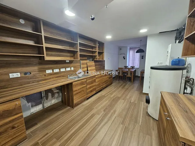 Kiadó kereskedelmi és ipari ingatlan Budapest XIV. kerület 140 nm