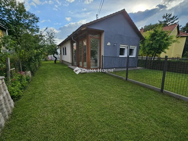 Eladó ház Veresegyház, Szegfű utca 100 nm