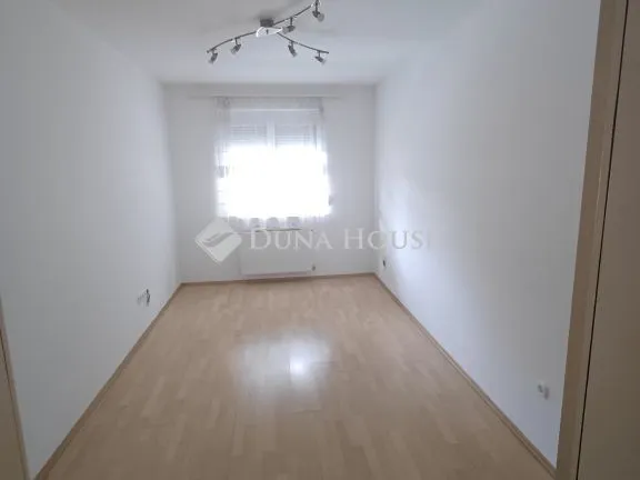 Kiadó lakás Budapest IV. kerület, József Attila utca 77 nm