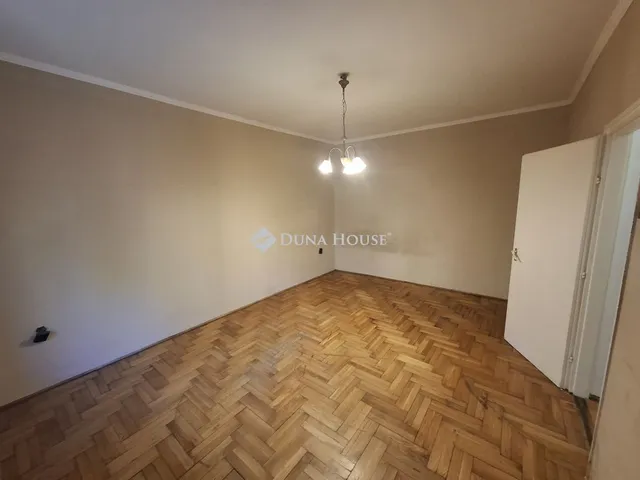 Eladó lakás Budapest III. kerület 73 nm