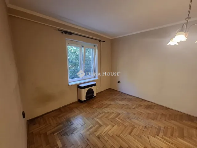 Eladó lakás Budapest III. kerület 73 nm