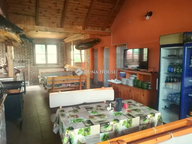 Eladó ház Egerszalók, Ady Endre út 250 nm