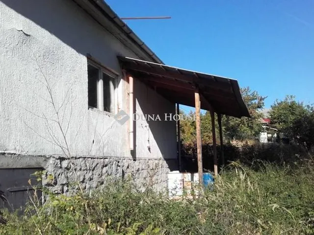 Eladó üdülő és hétvégi ház Kisnána, Sport utca 70 nm