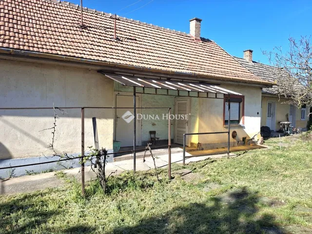 Eladó ház Gyöngyöshalász 90 nm