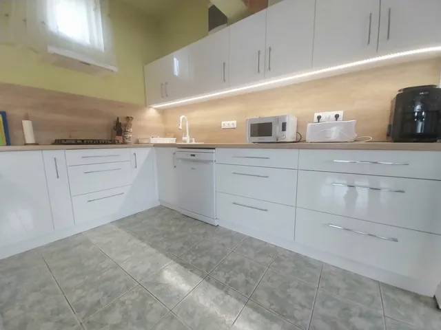 Eladó ház Nagyréde 206 nm