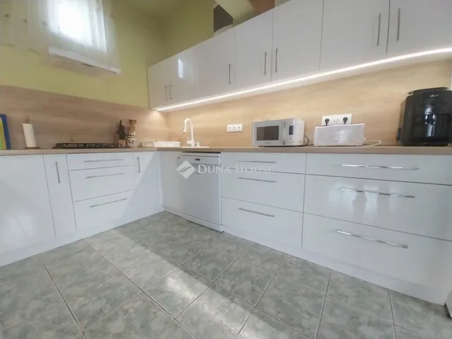 Eladó ház Nagyréde 206 nm