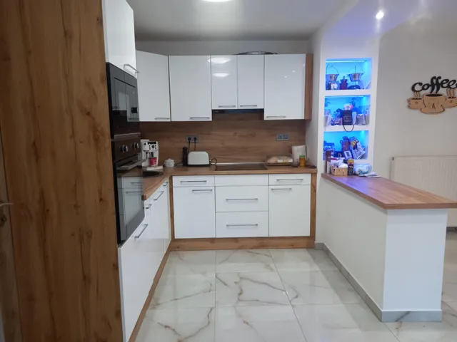 Eladó ház Gyöngyössolymos 160 nm