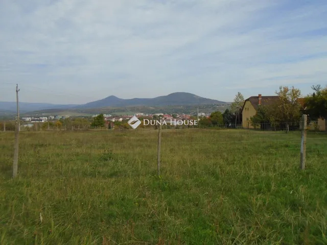 Eladó telek Eger 610 nm