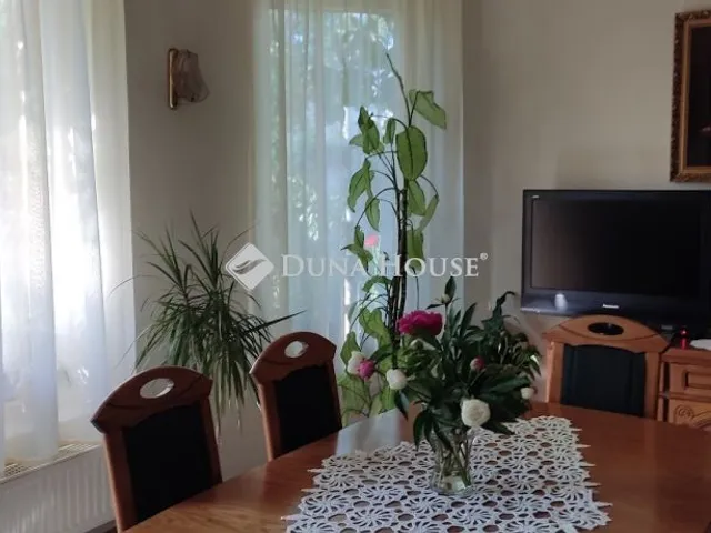 Eladó ház Gyöngyös 270 nm