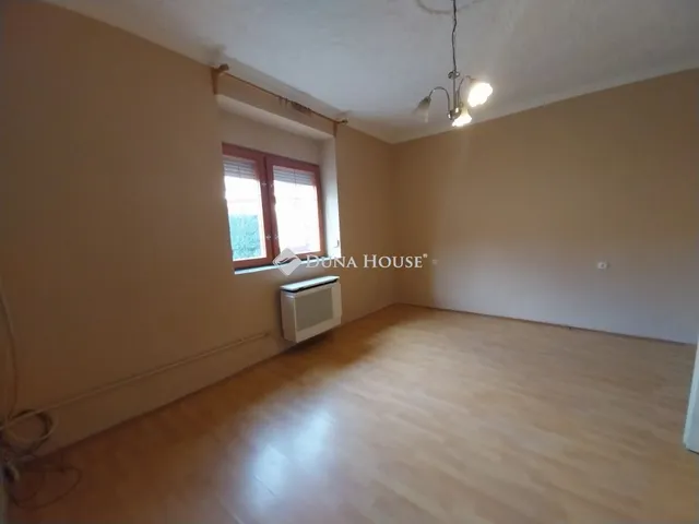 Kiadó ház Gyöngyös 90 nm