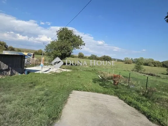 Eladó telek Nagykökényes, Táncsics út 717 nm