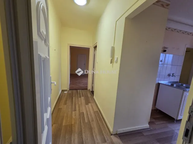 Eladó lakás Petőfibánya 50 nm
