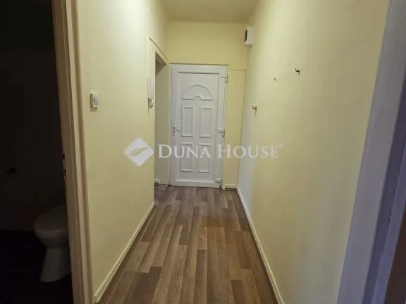 Eladó lakás Petőfibánya 50 nm