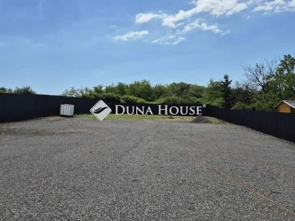 Eladó telek Markaz 812 nm