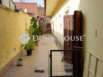 Eladó ház Gyöngyös, Rózsa utca 257 nm